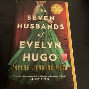 The Seven Husbands of Evelyn Hugo Book